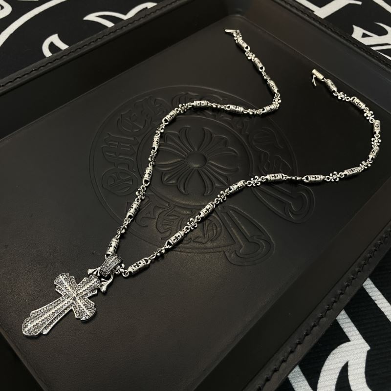 Ch*0me He**ts necklaces